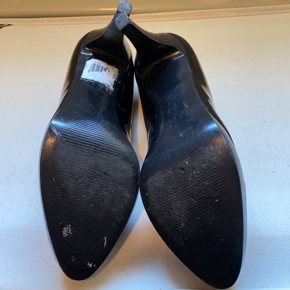 Guess Black Patten Leather Pumps - Picture 4 of 5
